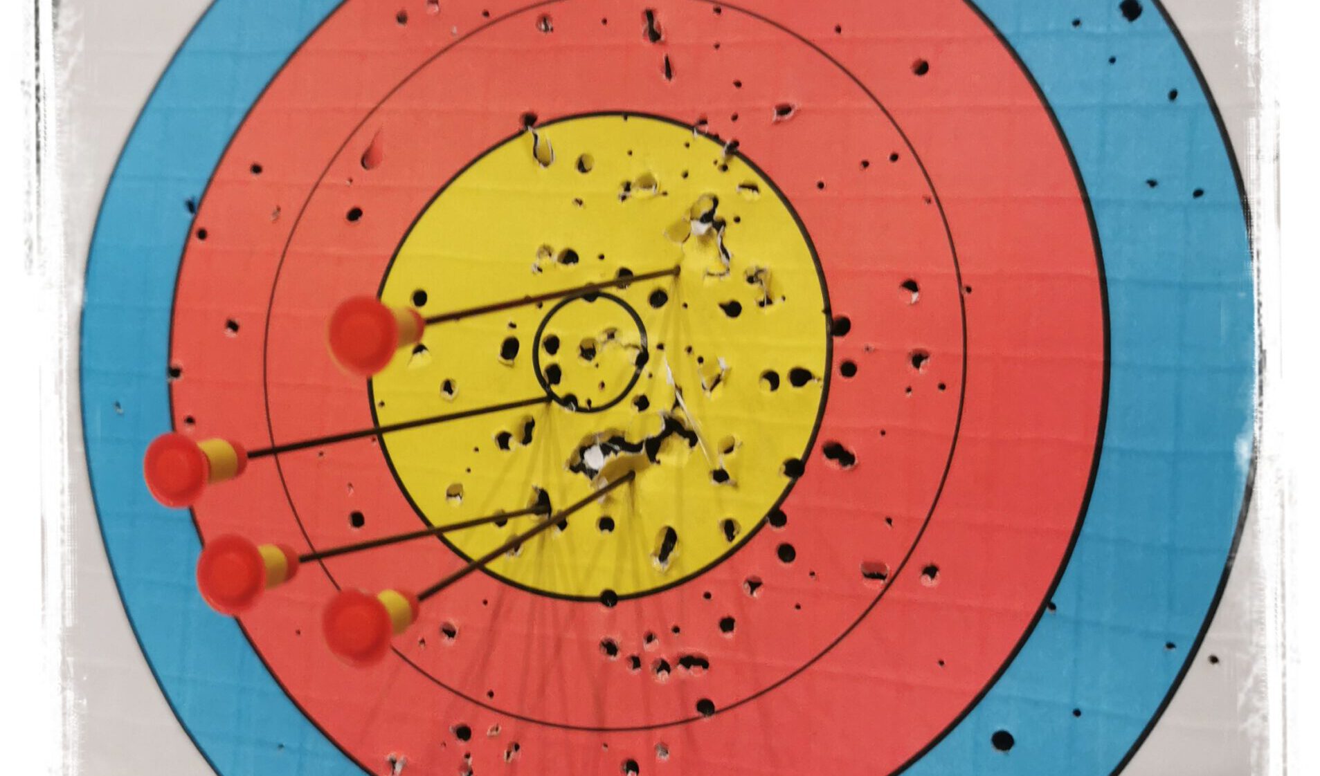Blasrohrschießen - Zielscheibe mit Darts